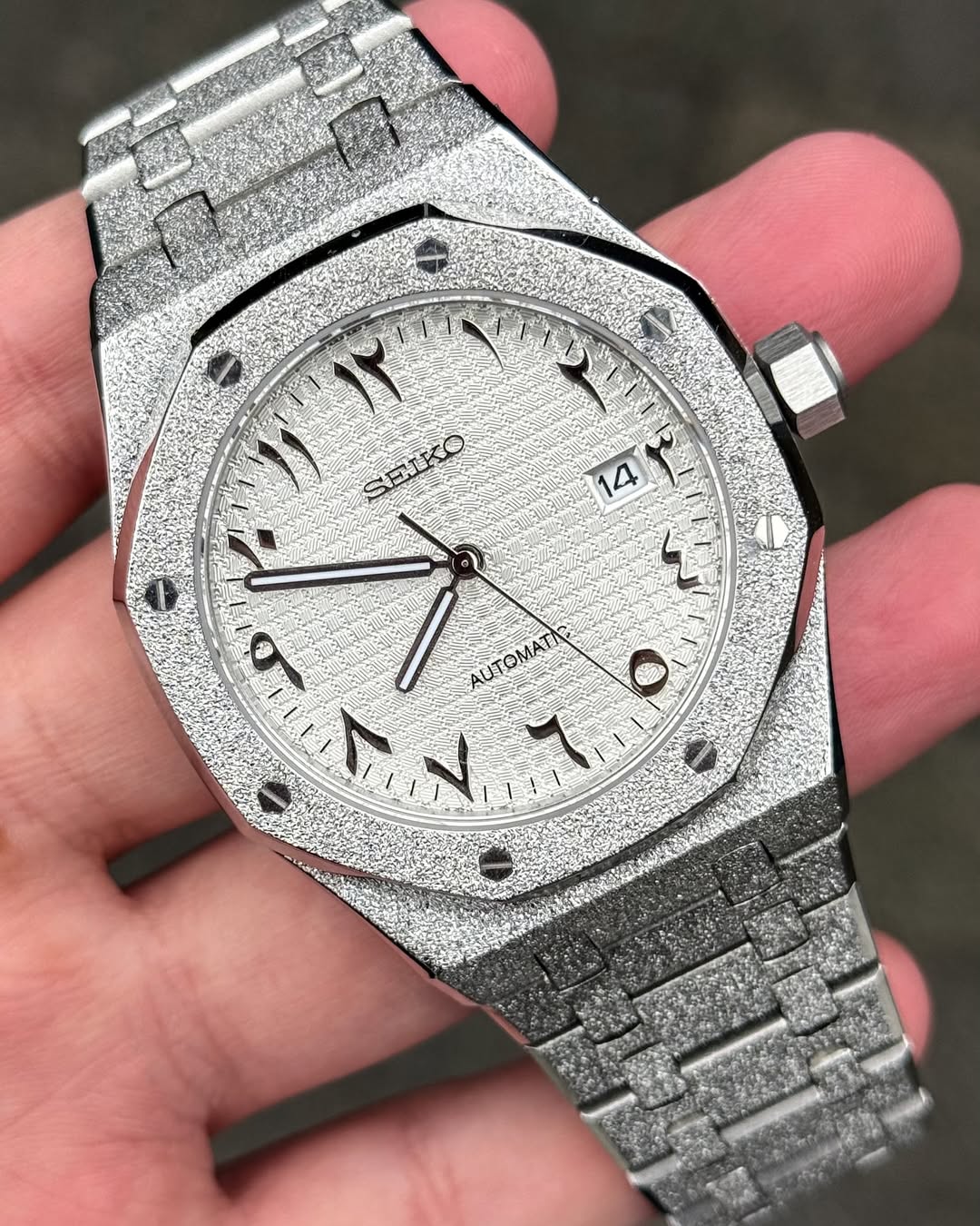 Integrated Series - Frosted White Arabic