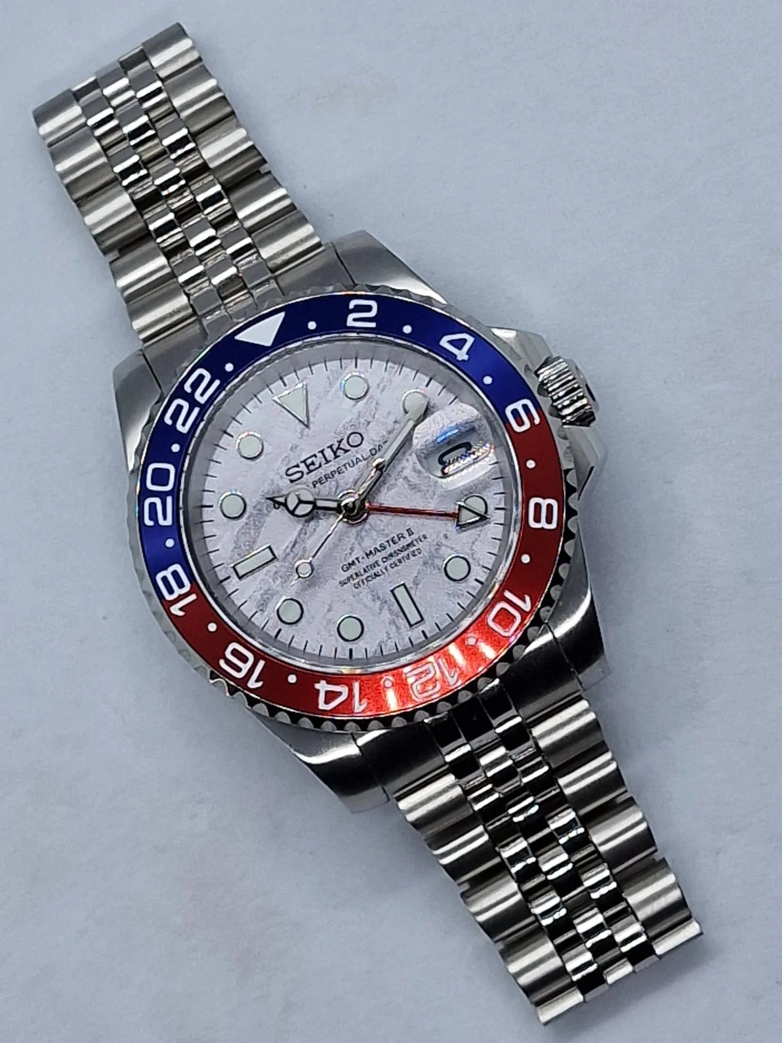 Dual Time Series - Red / Blue Gmteiko Meteorite Dial