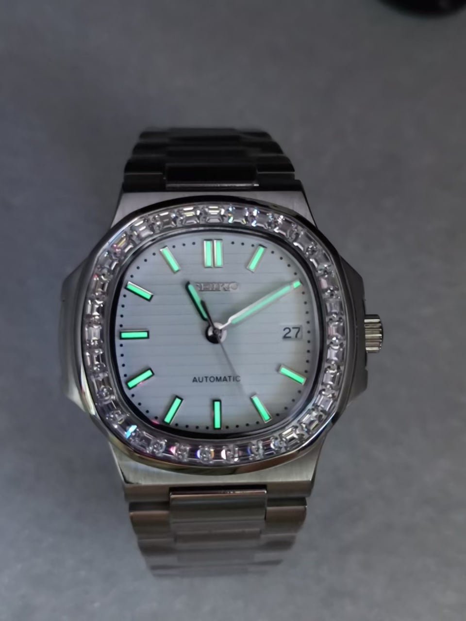 Signature Series - Steel White Diamond Bezel