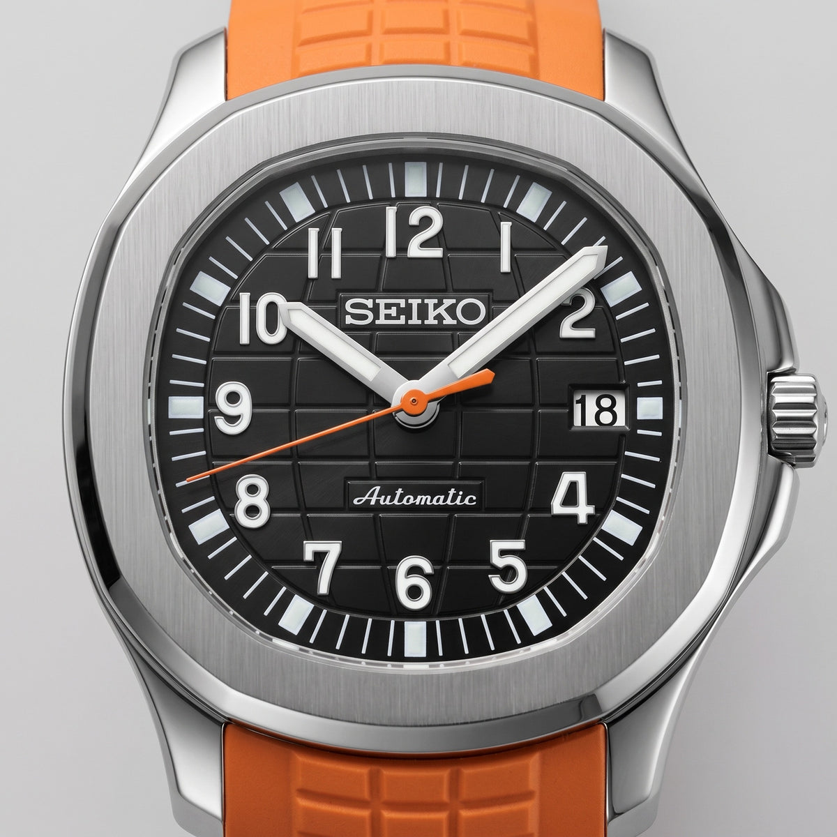 Aqua Mod – Black Dial Orange Accent – 41mm – Automatic – dial detail