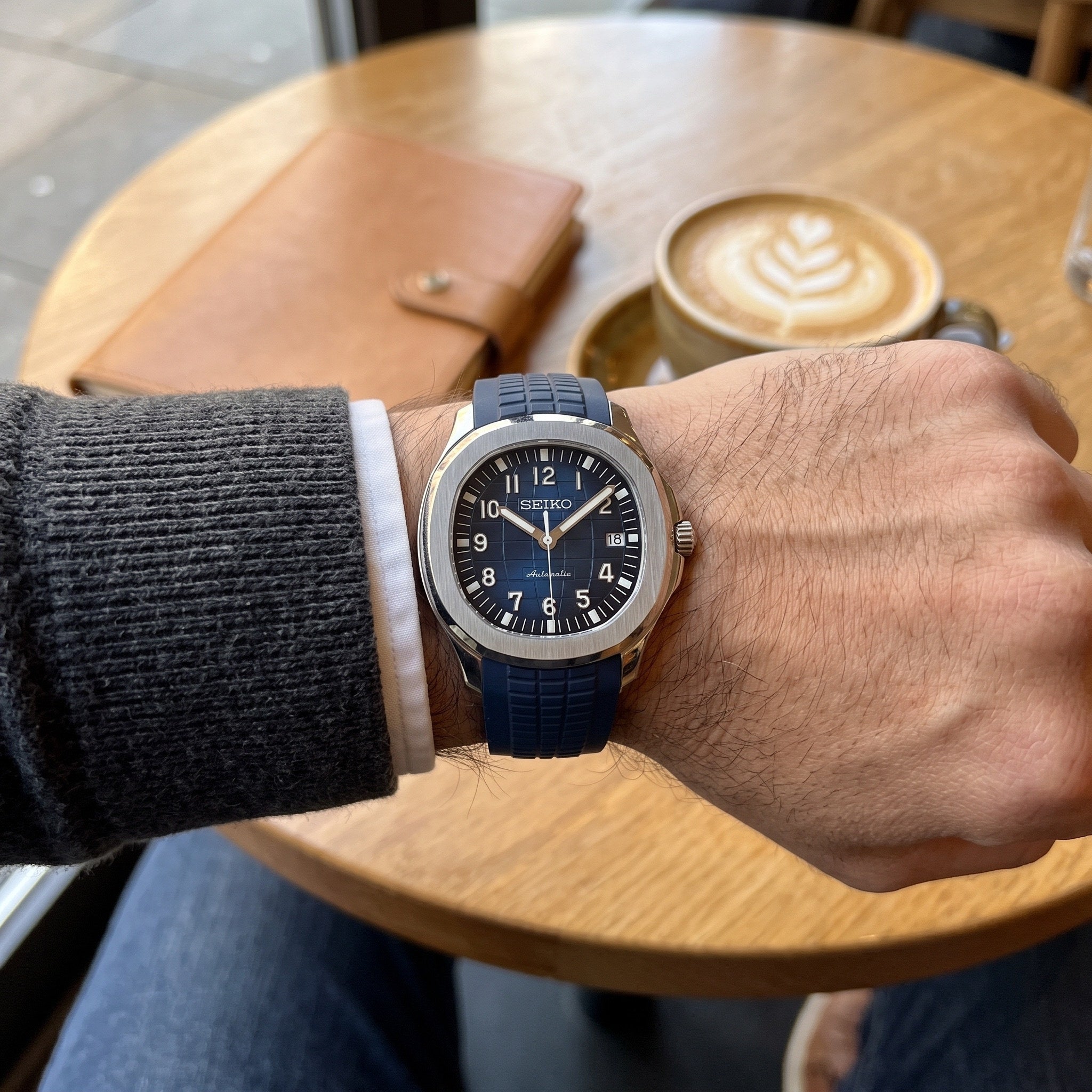 Aqua Mod – Blue Dial – 41mm – Automatic – on-wrist view