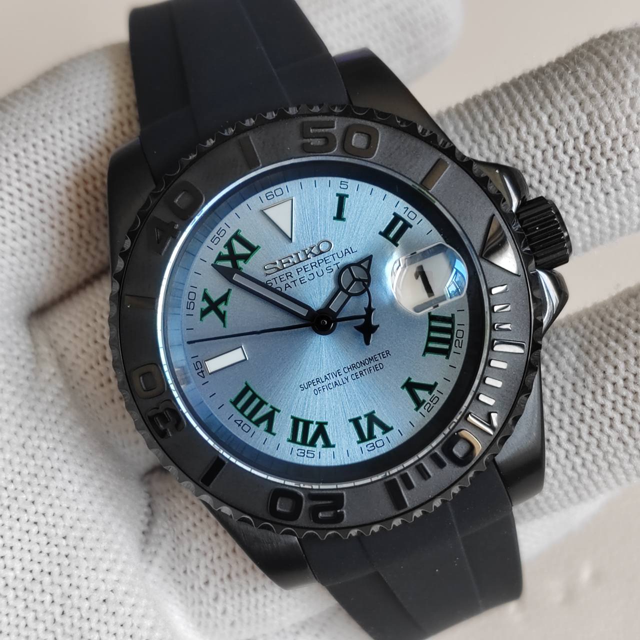 Sport Series - Black Rose Gold Ruber Strap Marinemaster Copy