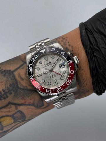 Dual Time Series - Red / Blue Gmteiko Meteorite Dial