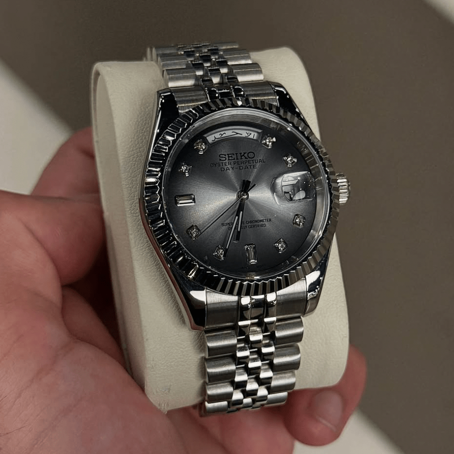 Classic Series - Grey Arabic Day Wheel •⁠ Automatic