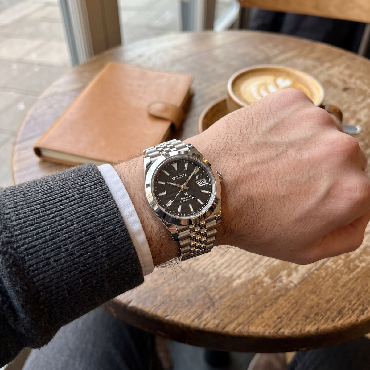 Date Mod – Steel · Blue Motif Dial – Automatic – on-wrist view