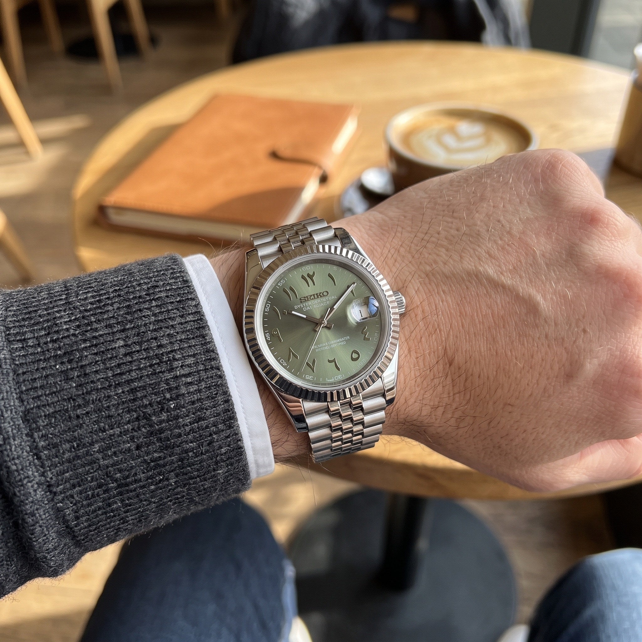 Date Mod – Steel · Green Arabic Dial IV – Automatic – on-wrist view