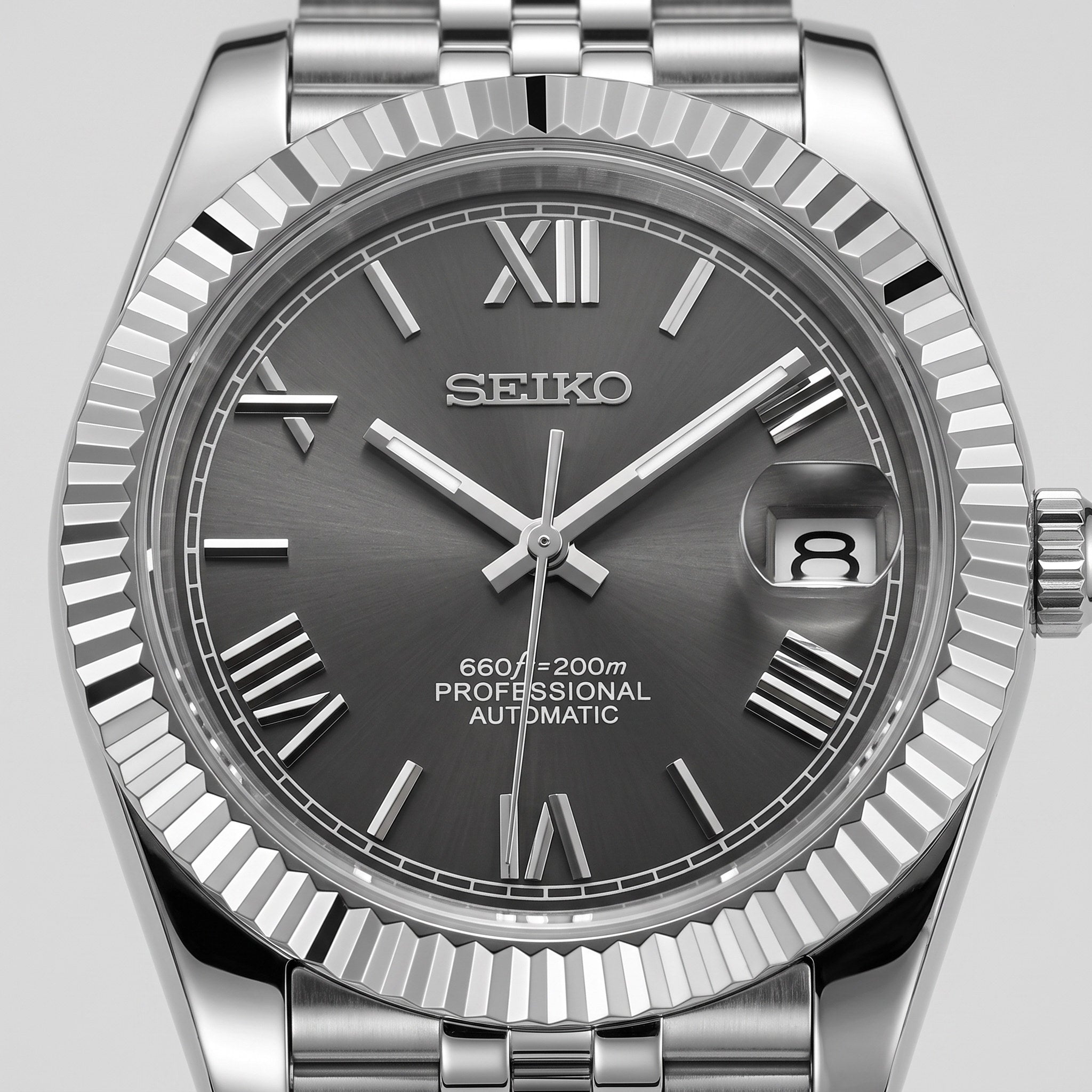 Date Mod – Steel · Grey Roman Dial – Automatic – dial detail