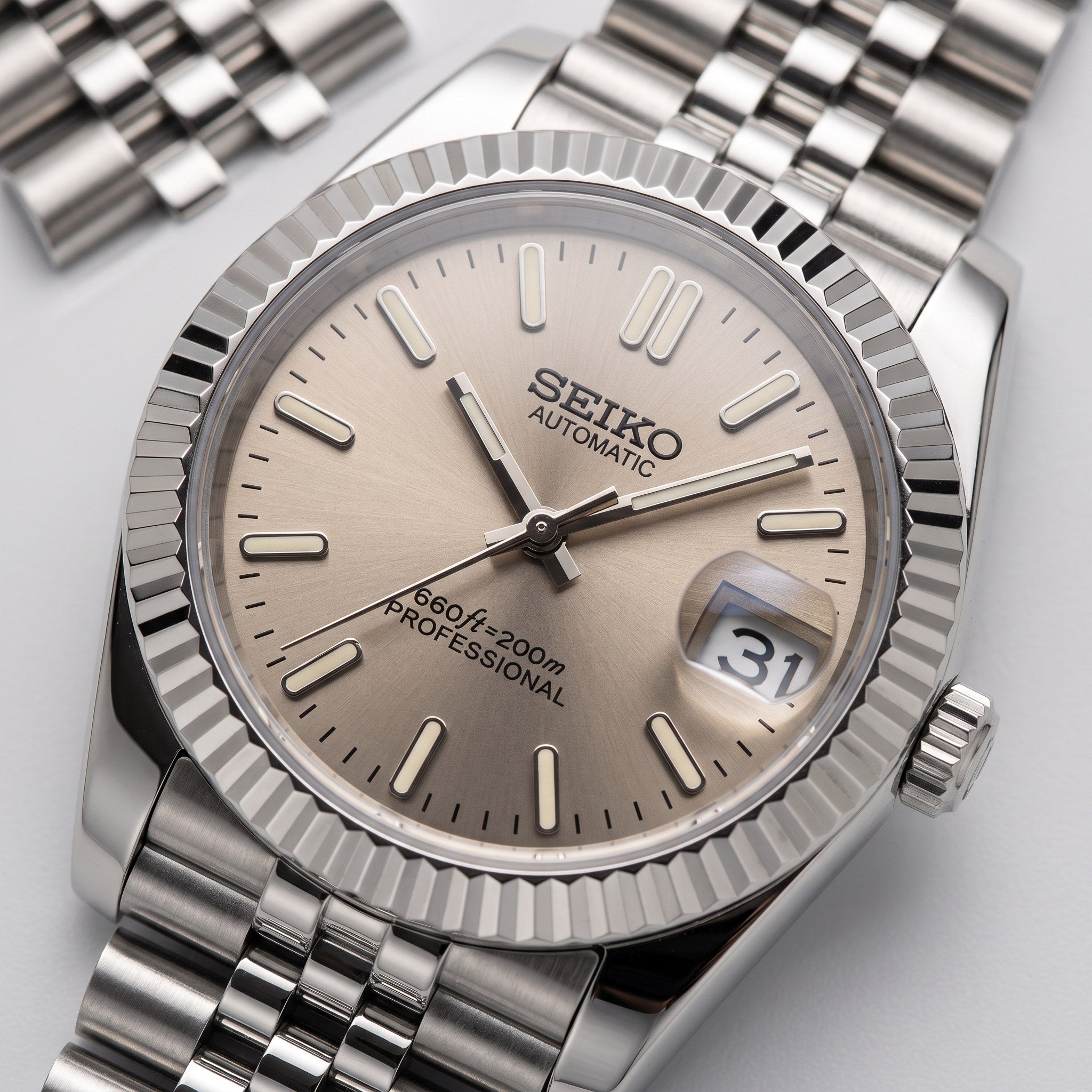 Date Mod – Steel · Taupe Stick Dial – Automatic – dial detail