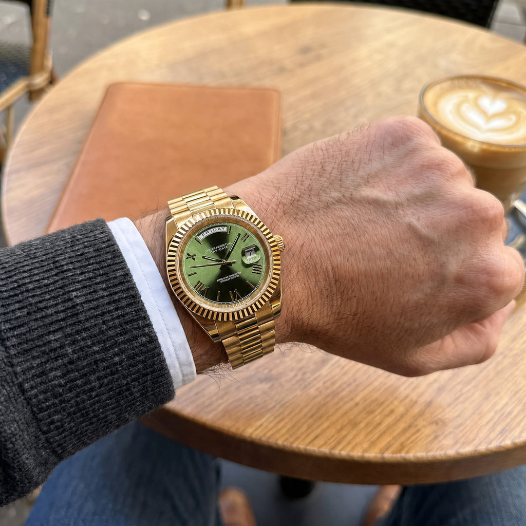 Day Mod – Gold · Green Dial – 40mm – Automatic - wrist