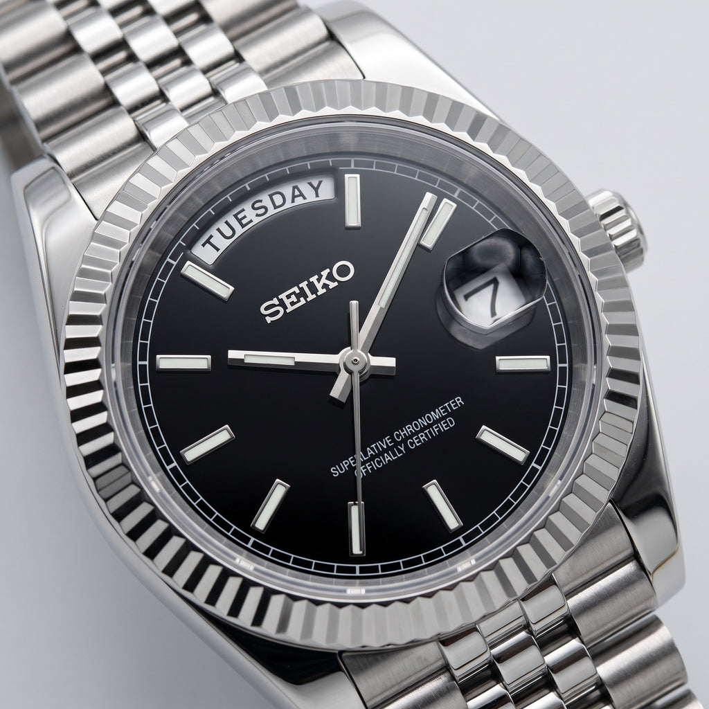 Day Mod – Steel · Black Dial · Jubilee – 40mm – Automatic – dial detail