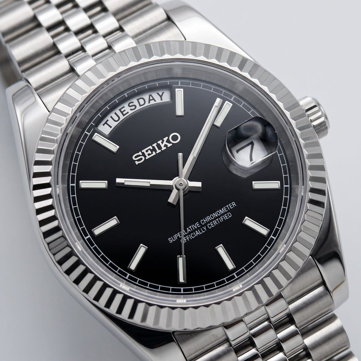 Day Mod – Steel · Black Dial · Jubilee – 40mm – Automatic – dial detail