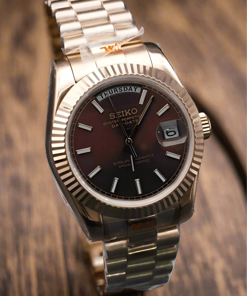 Day Mod – White Gold · Brown Dial – 40mm – Automatic - with Seiko logo