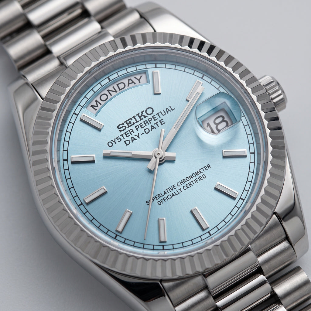 Day Mod – White Gold · Ice-Blue Dial – 40mm – Automatic – dial detail