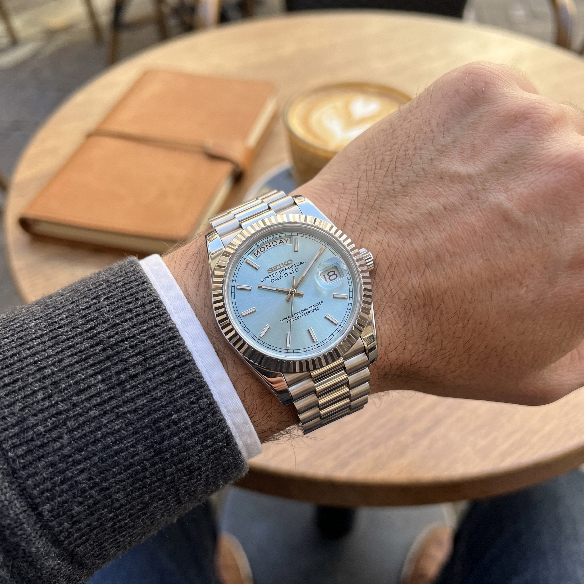 Day Mod – White Gold · Ice-Blue Dial – 40mm – Automatic – on-wrist view