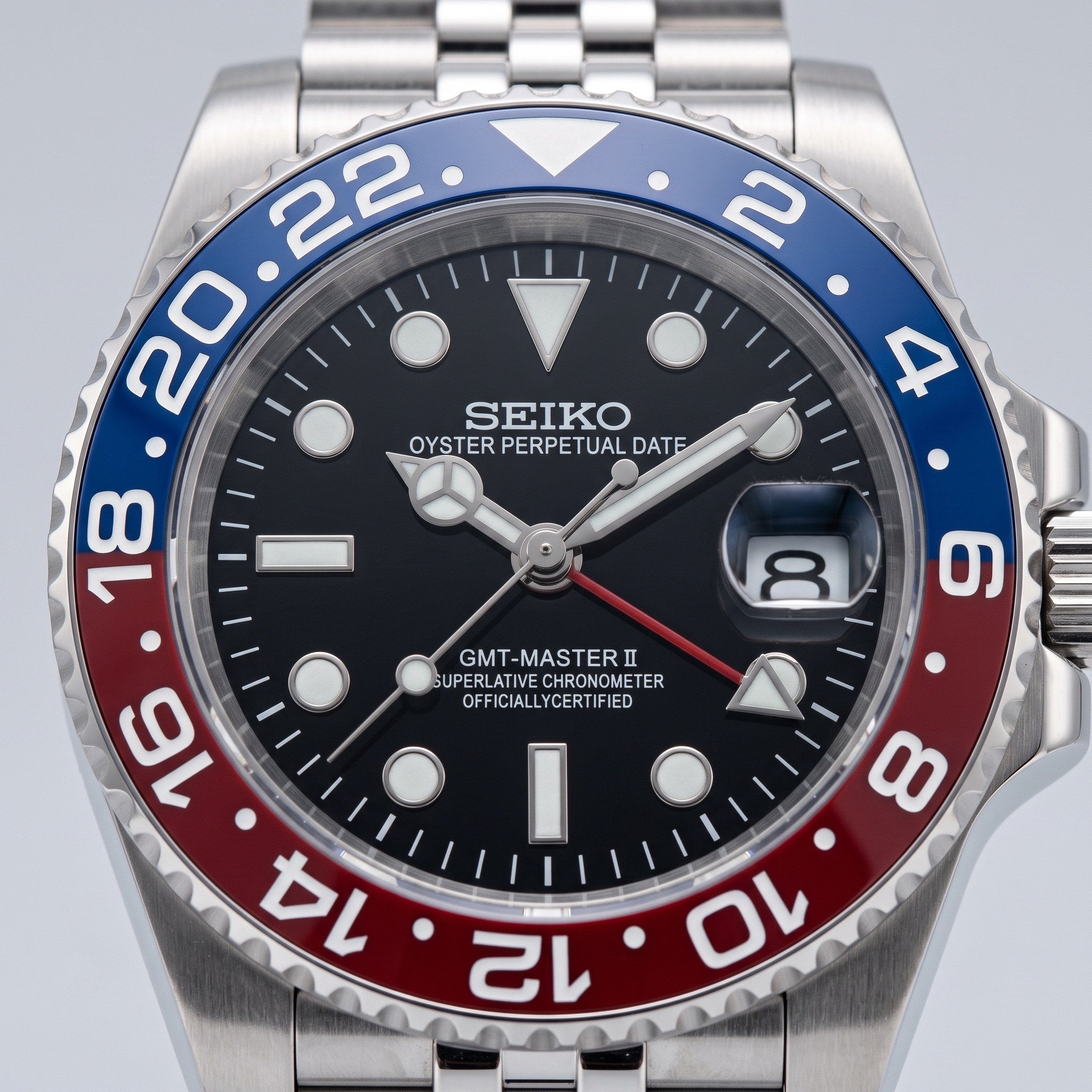GMT Mod – Steel · Blue-Red Bezel · Jubilee – 40mm – Automatic GMT – dial detail