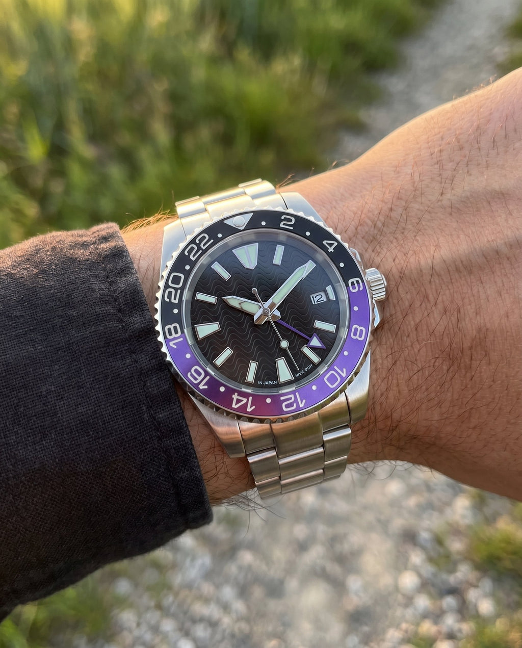 GMT Mod – Steel · Purple-Black Bezel – 40mm – Automatic GMT - on-wrist lifestyle