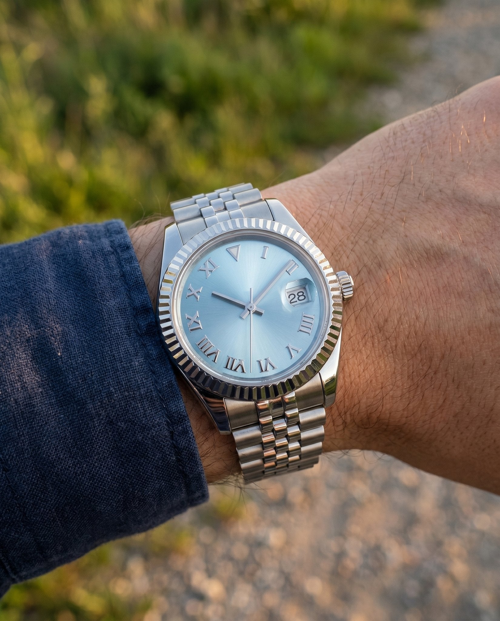 Lady Mod – Steel · Ice-Blue Roman Dial – 28mm – Automatic - on-wrist lifestyle