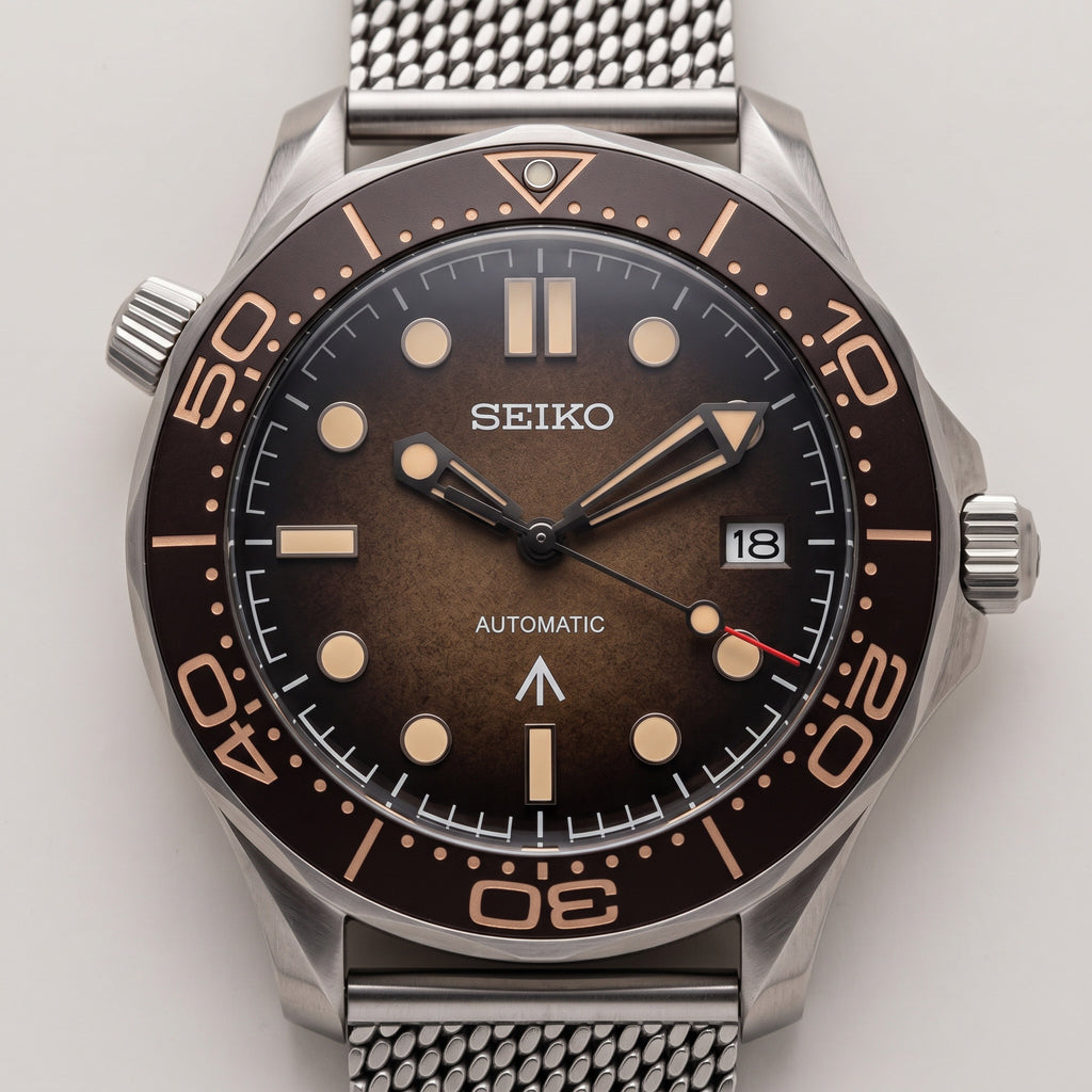 Moon Mod – Brown Gradient Diver · Mesh – 42mm – Automatic – dial detail