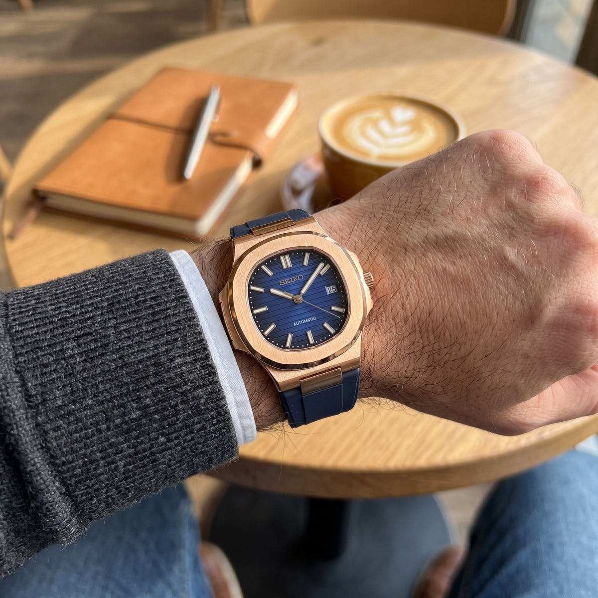 Naut Mod – Rose Gold · Blue Dial · Rubber – 41mm – Automatic – on-wrist view