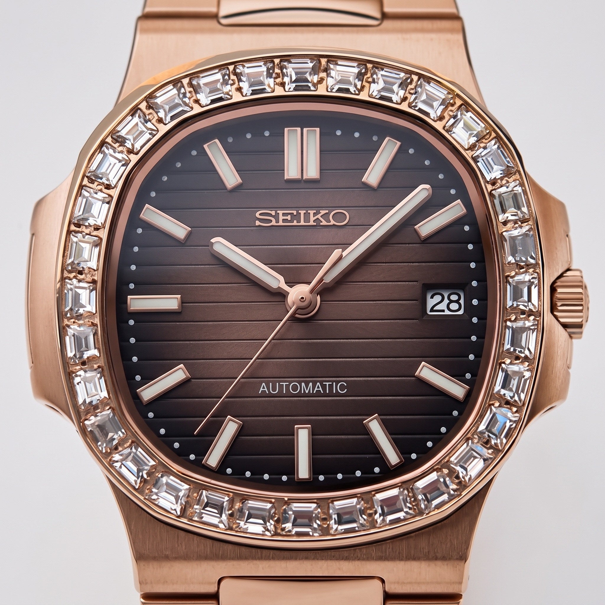 Naut Mod – Rose Gold · Diamond Bezel · Brown Dial – 41mm – Automatic – dial detail