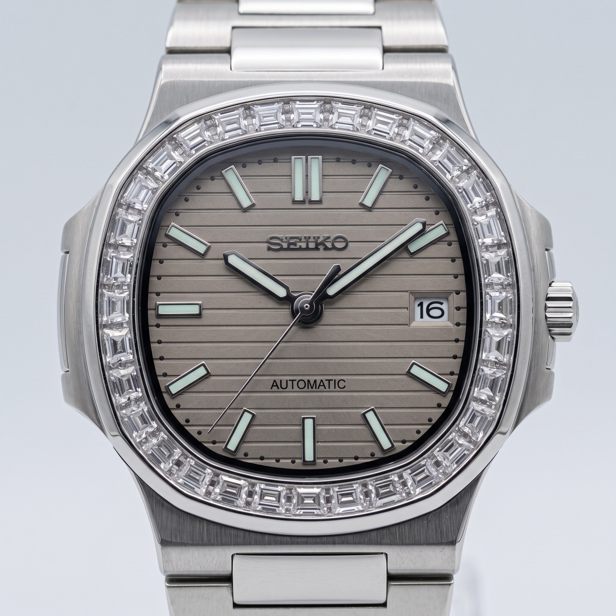 Naut Mod – Steel · Diamond Bezel · Grey Dial – 41mm – Automatic – dial detail