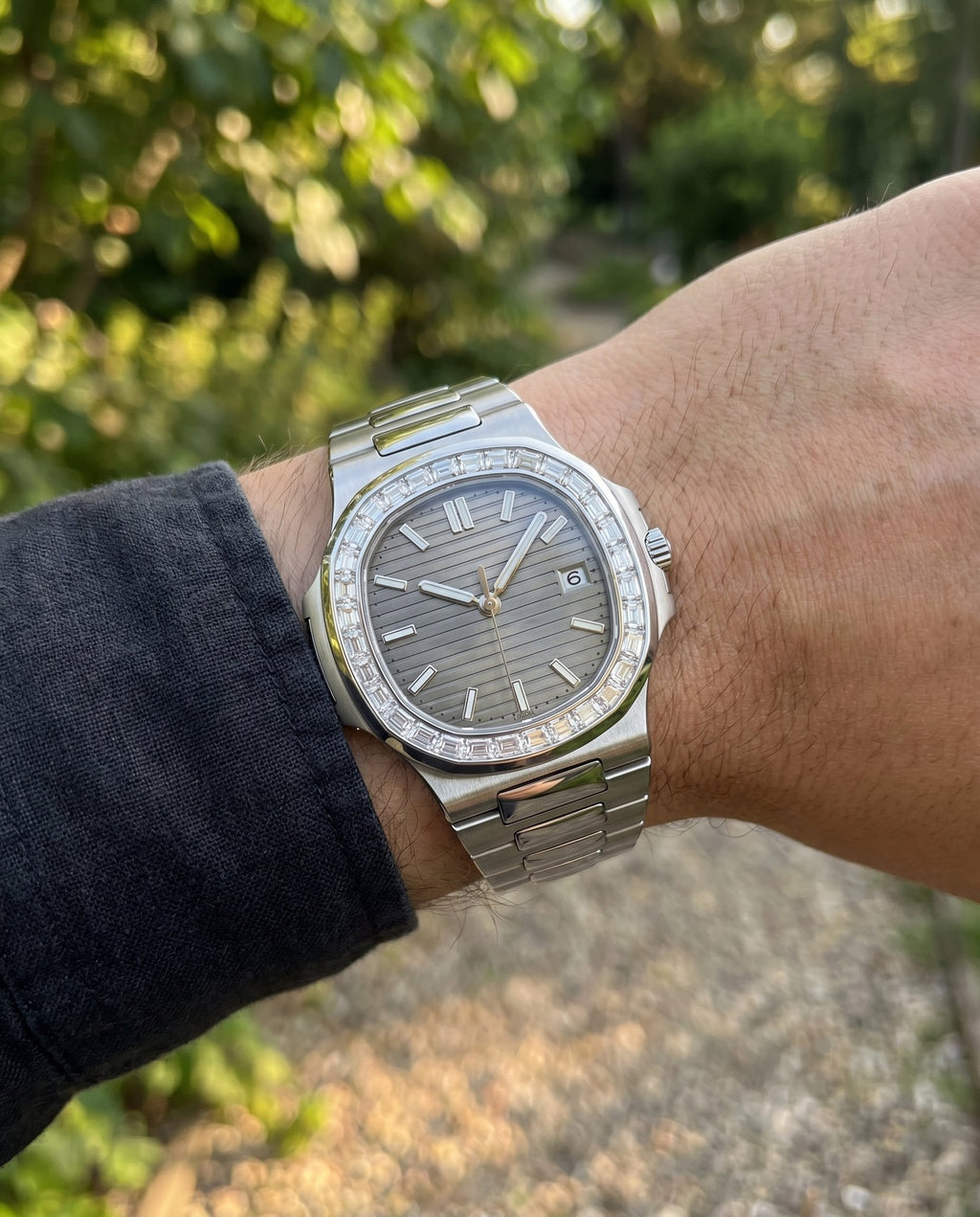 Naut Mod – Steel · Diamond Bezel · Grey Dial – 41mm – Automatic - on-wrist lifestyle
