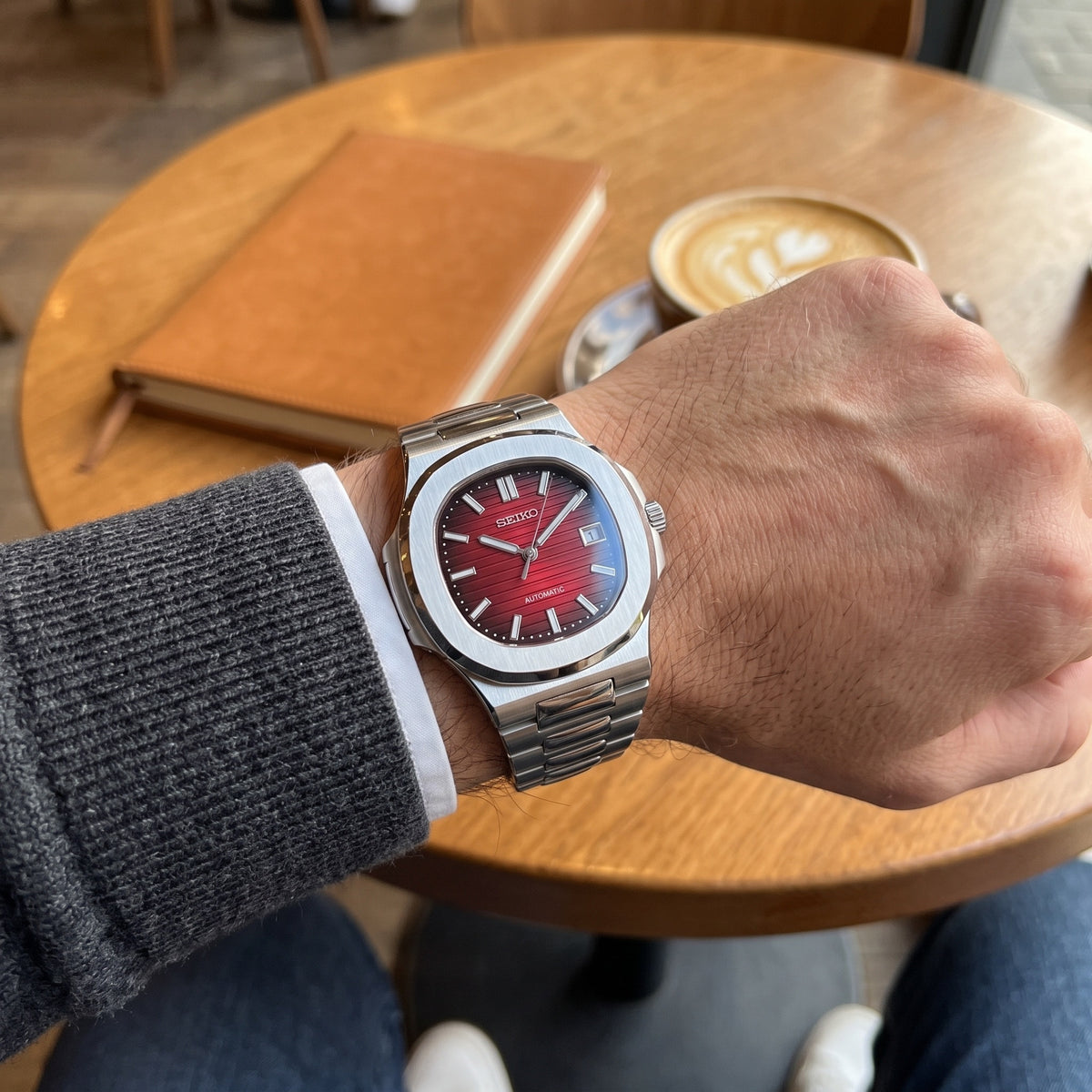 Naut Mod – Steel · Red Dial – 41mm – Automatic – on-wrist view