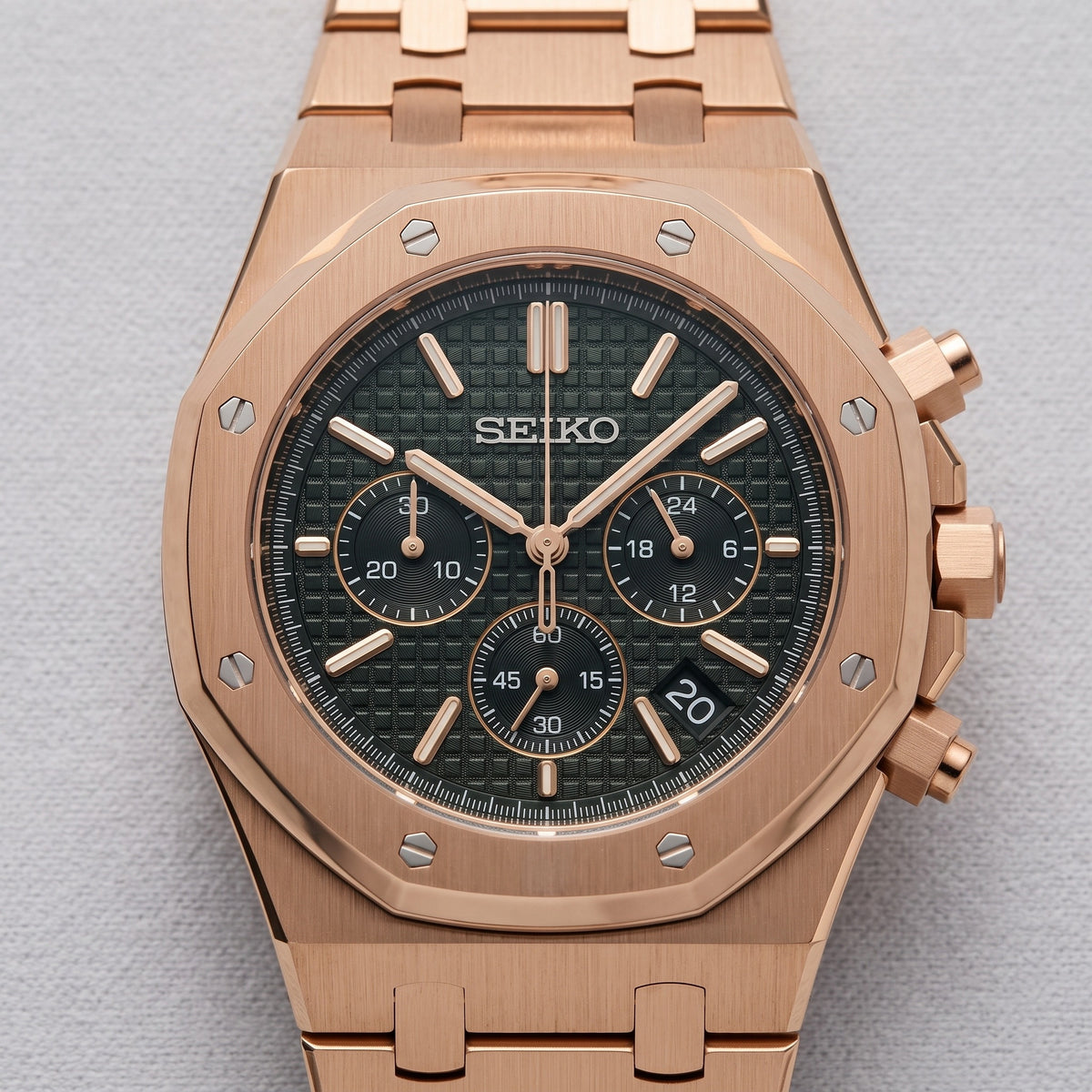 Oak Mod – Gold · Black Skeleton Dial – 41mm – Automatic – dial detail