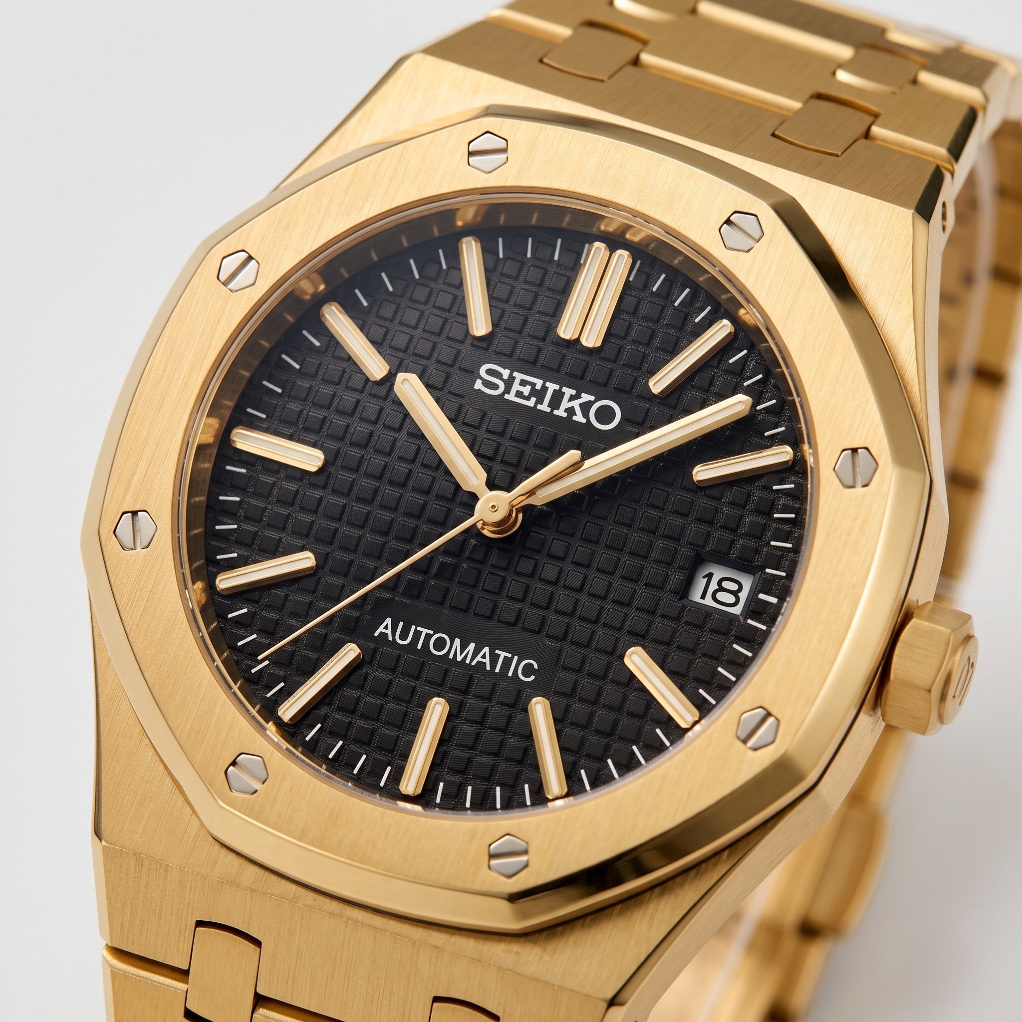 Oak Mod – Gold · Black Tapisserie Dial – 41mm – Automatic – dial detail