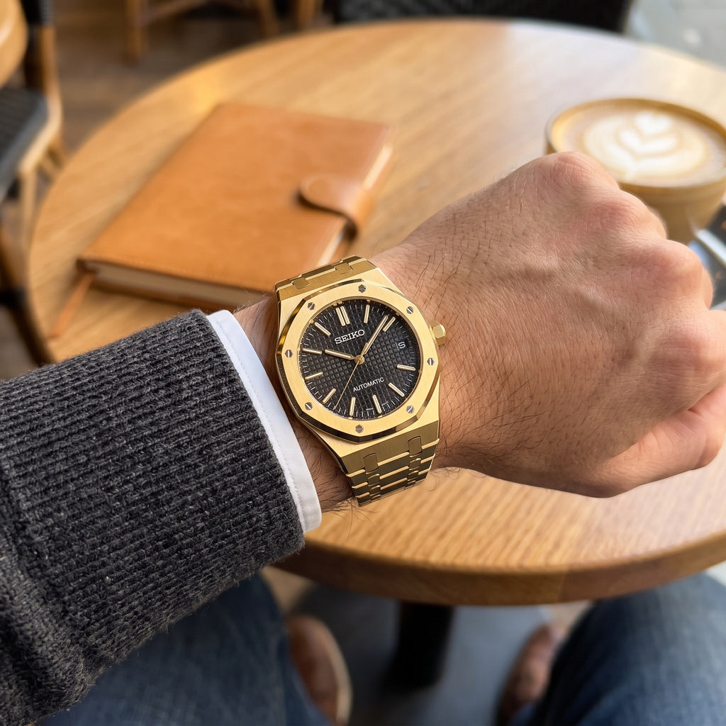 Oak Mod – Gold · Black Tapisserie Dial – 41mm – Automatic – on-wrist view