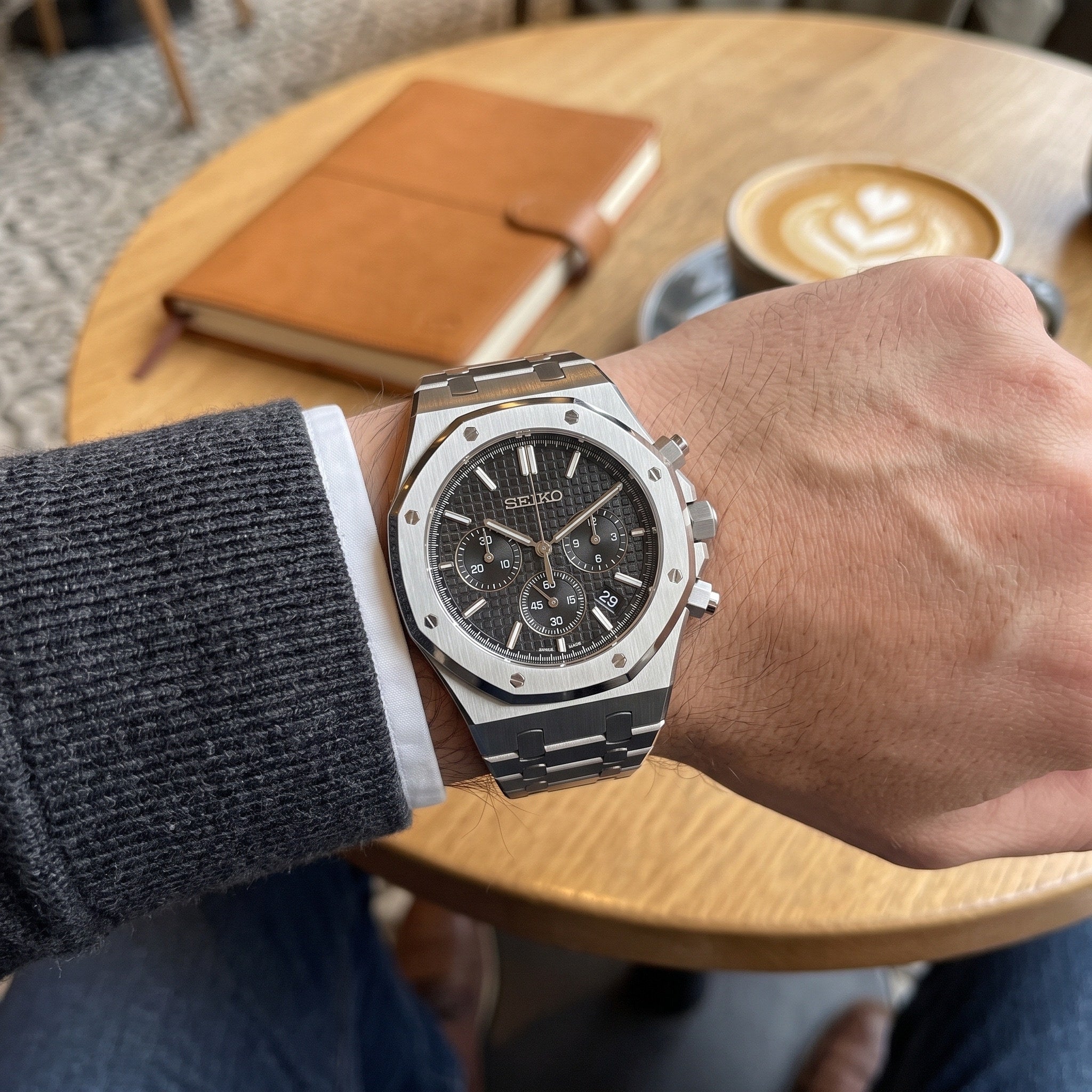 Oak Mod – Steel · Black Chronograph – 41mm – Chronograph – on-wrist view