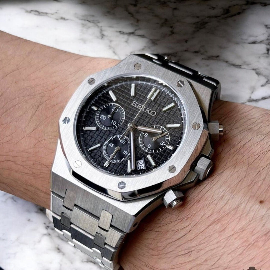 Oak Mod – Steel · Black Chronograph – 41mm – Chronograph — with Seiko logo