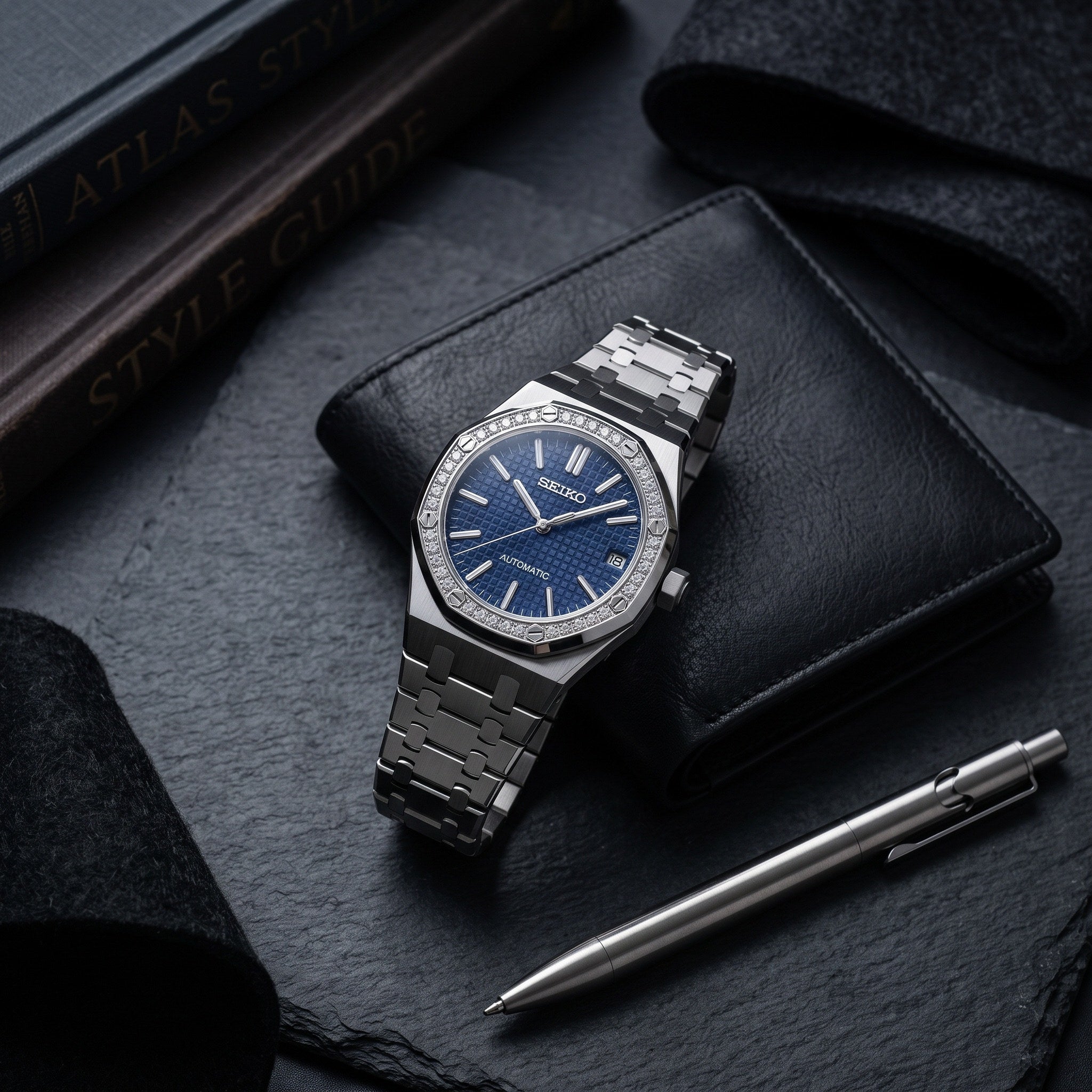 Oak Mod – Steel · Diamond Bezel · Blue Dial – 41mm – Automatic – lifestyle flat lay
