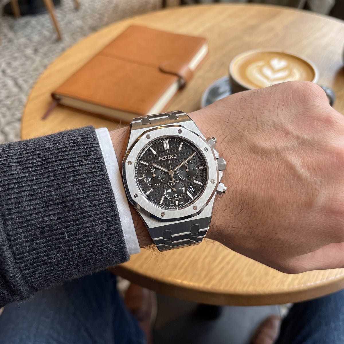 Oak Mod – Steel · Grey Chronograph – 41mm – Chronograph – on-wrist view
