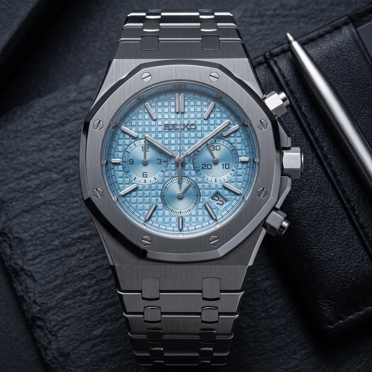 Oak Mod – Steel · Ice-Blue Chronograph – 41mm – Chronograph – lifestyle flat lay