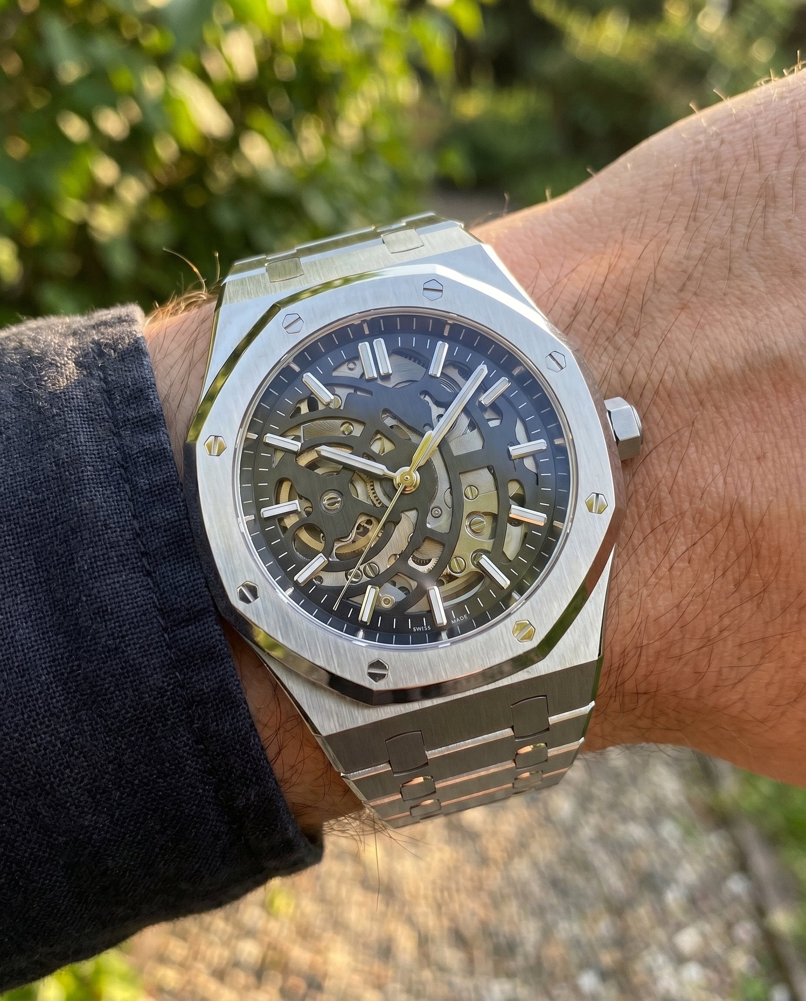 Oak Mod – Steel · Open-Heart Dial – 41mm – Automatic - on-wrist lifestyle