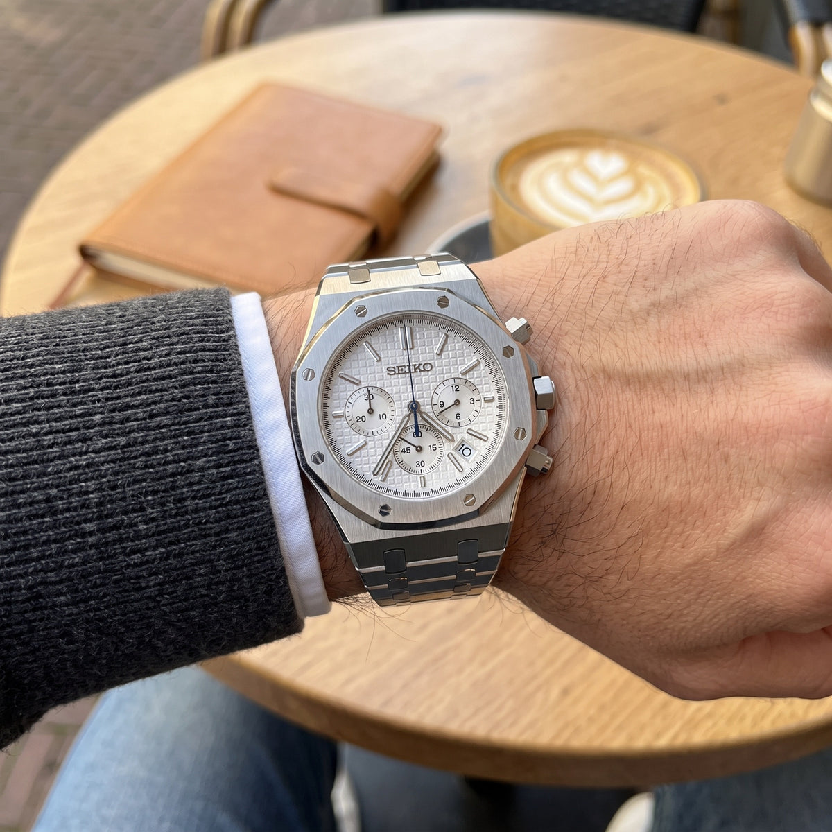 Oak Mod – Steel · Silver Chronograph – 41mm – Chronograph – on-wrist view