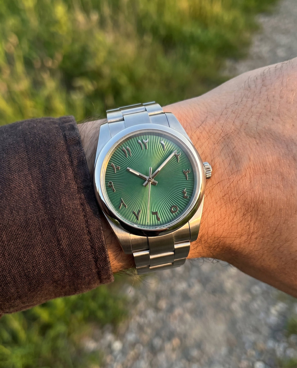 Oyst Mod – Green Dial – 39mm – Automatic - on-wrist lifestyle