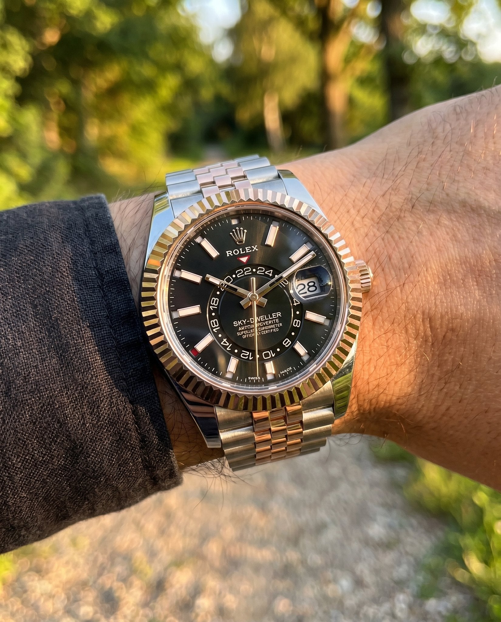 Sky Mod – Two-Tone Rose Gold Black Dial – 41mm – Automatic - on-wrist lifestyle