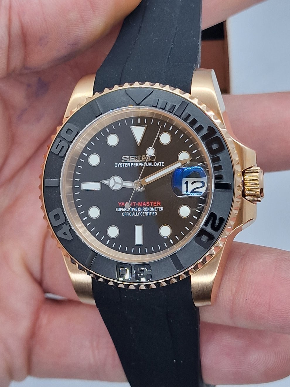 Sub Mod – Gold Black Dial – 40mm – Automatic - with Seiko logo