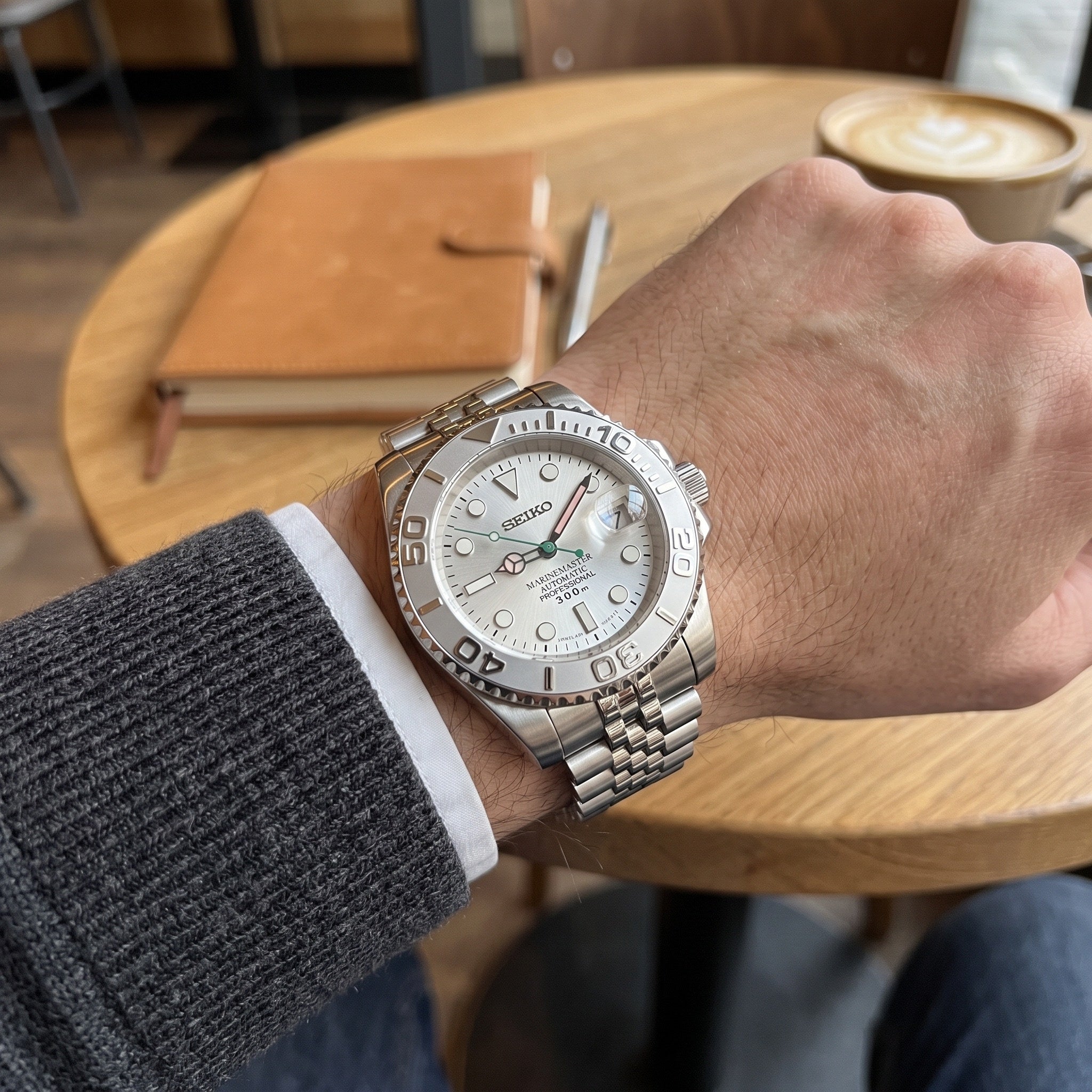 Sub Mod – Platinum Grey Dial – 40mm – Automatic – on-wrist view