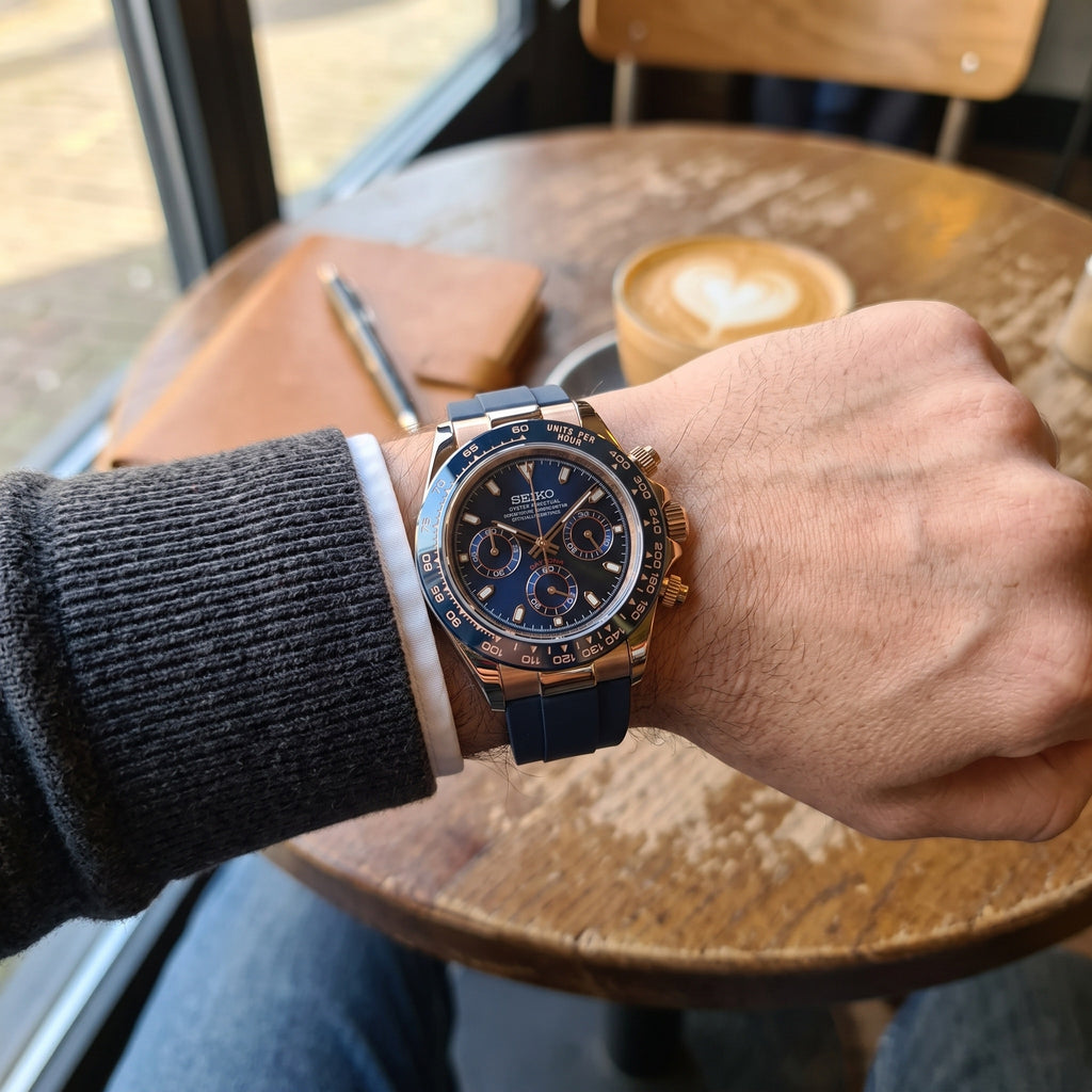Tona Mod – Rose Gold · Blue Dial · Rubber – 40mm – Chronograph – on-wrist view
