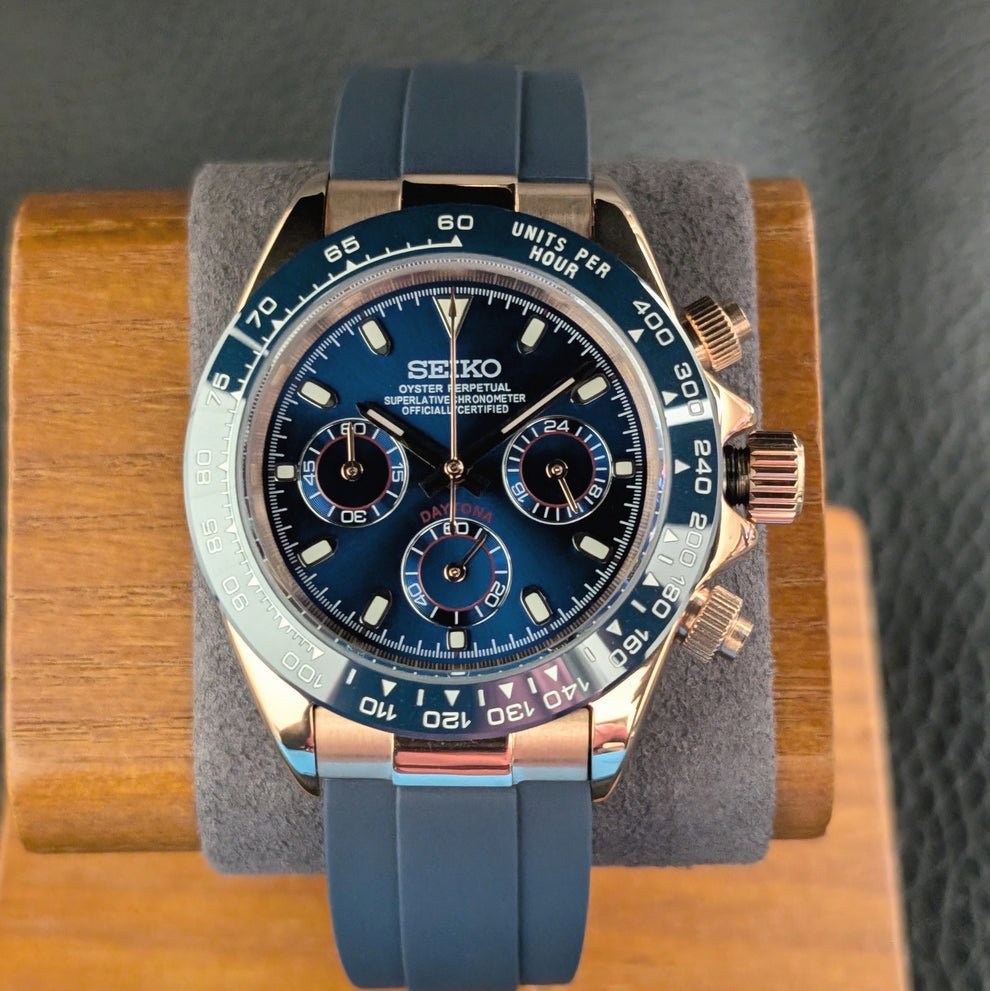 Tona Mod – Rose Gold · Blue Dial · Rubber – 40mm – Chronograph — with Seiko logo