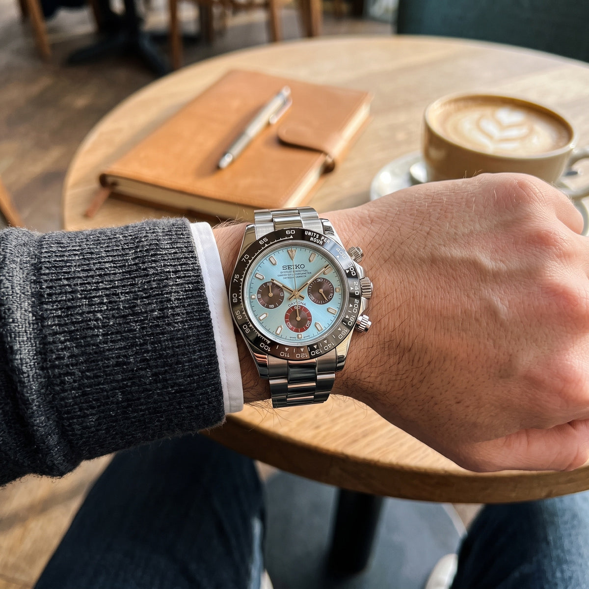 Tona Mod – Steel · Abalone Dial – 40mm – Chronograph – on-wrist view