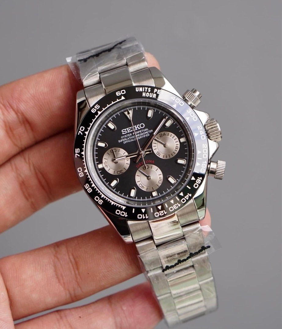 Tona Mod – Steel · Black Dial – 40mm – Chronograph - with Seiko logo