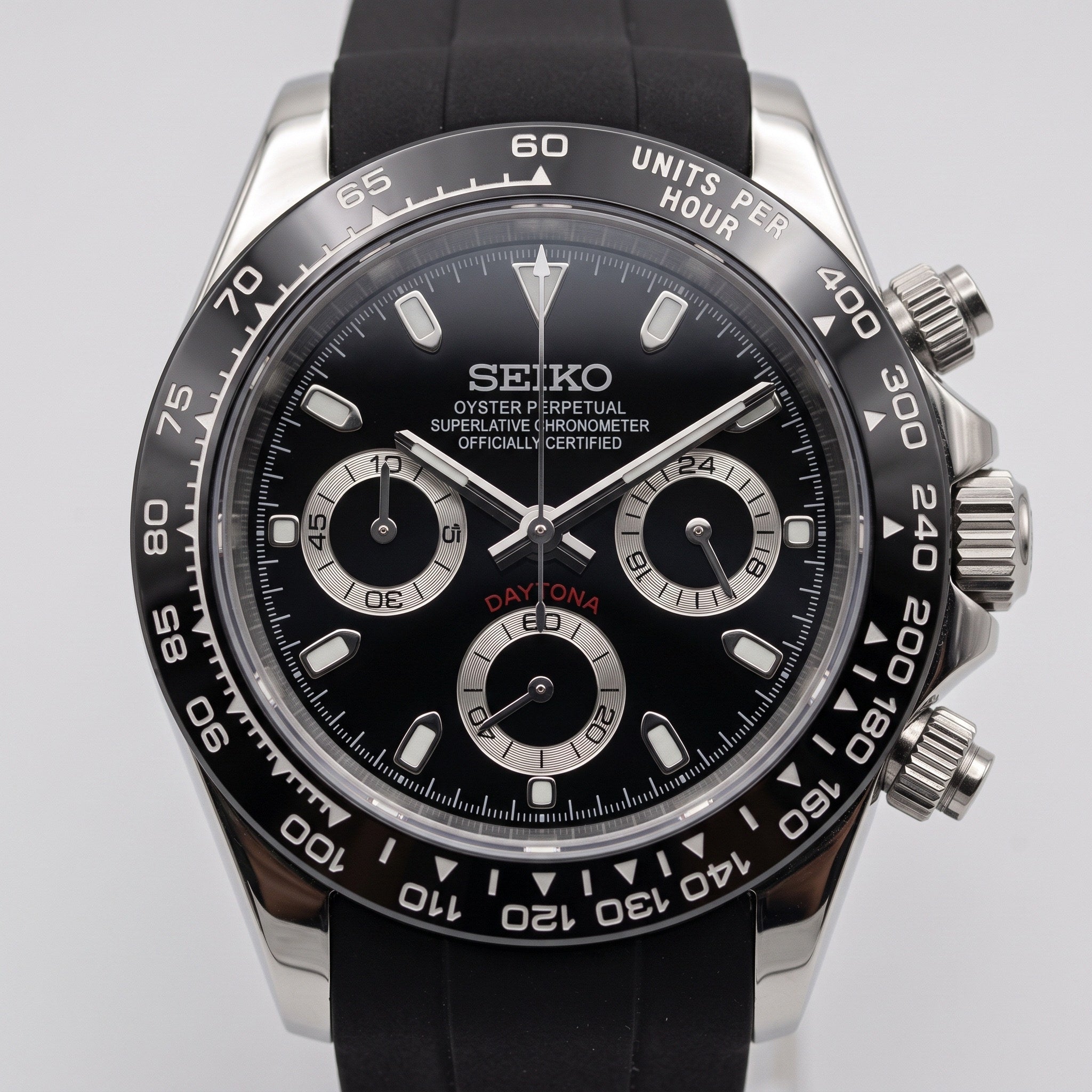Tona Mod – Steel · Black Dial · Rubber – 40mm – Chronograph – dial detail