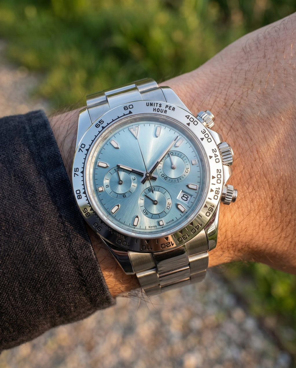 Tona Mod – Steel · Ice-Blue Dial – 40mm – Chronograph - on-wrist lifestyle