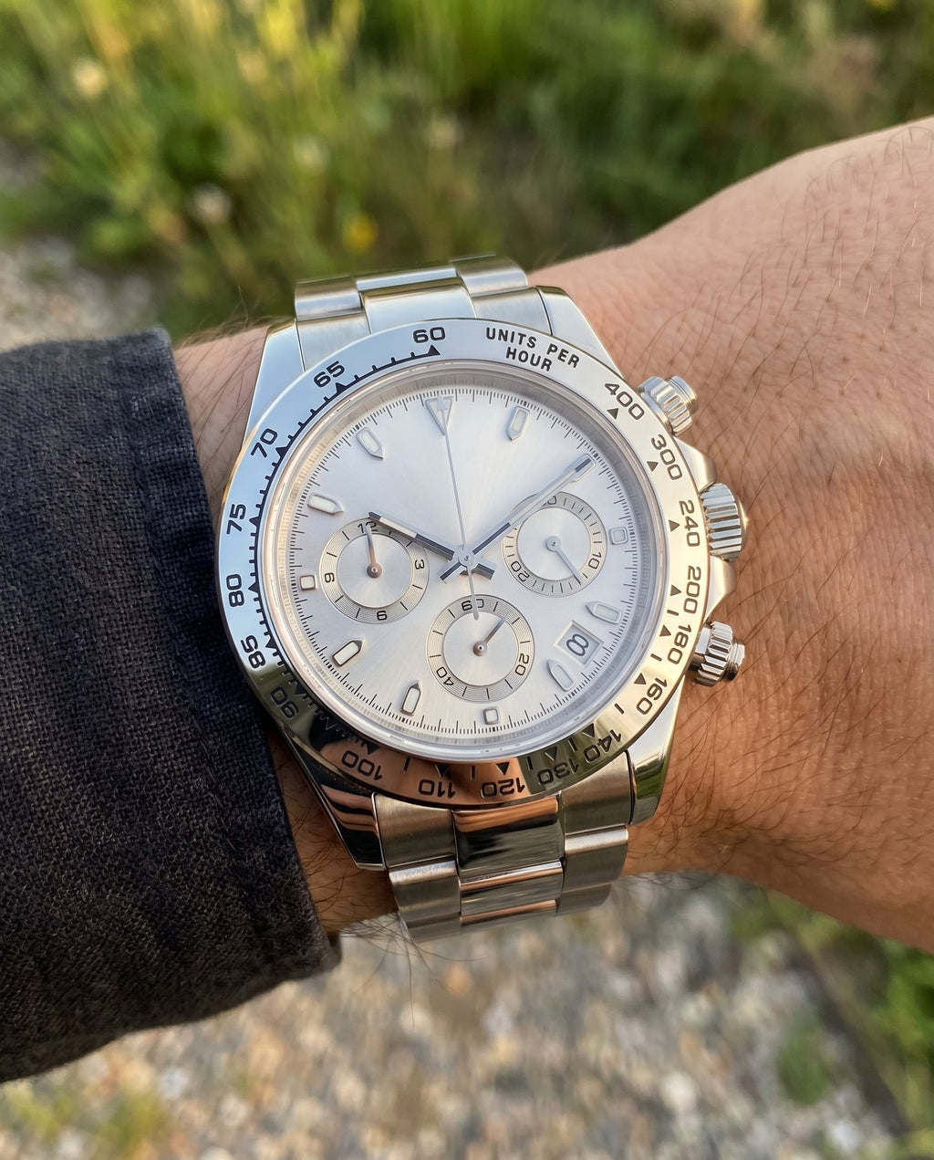 Tona Mod – Steel · Silver Dial – 40mm – Chronograph - on-wrist lifestyle