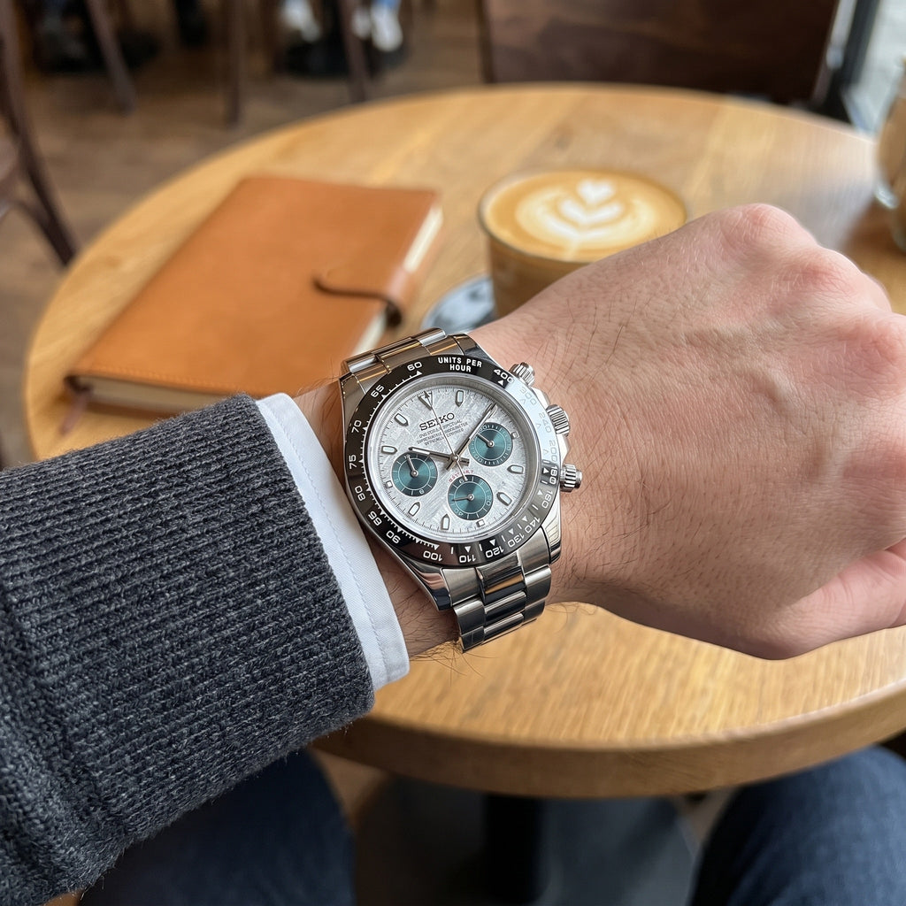Tona Mod – Steel · White MOP Green Dial – 40mm – Chronograph – on-wrist view