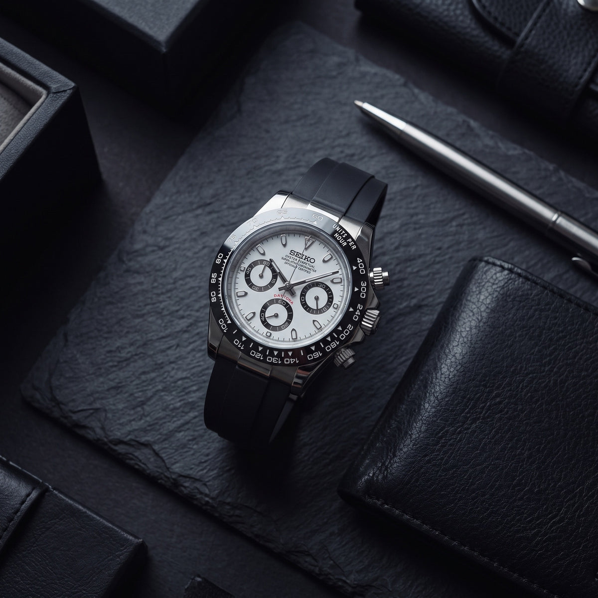 Tona Mod – Steel · White Panda Dial · Rubber – 40mm – Chronograph – lifestyle flat lay